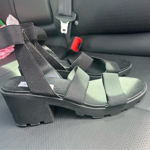 Black Steve Madden Platforms